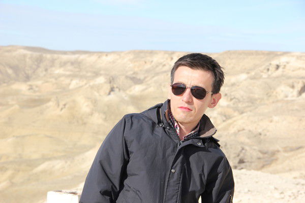 Руслан Эмирсуинов