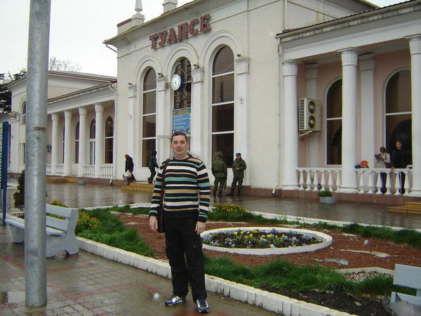 Константин Комаров