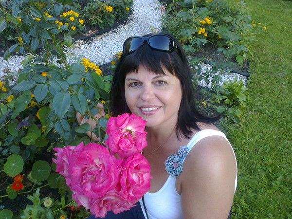 Лариса Толстоброва