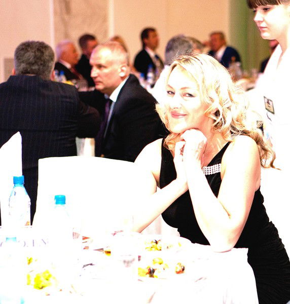 Незнакомая Знакомая