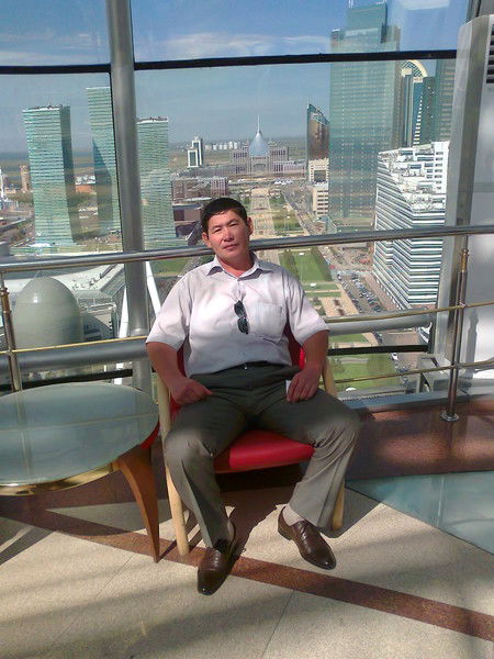 Серик Досанов