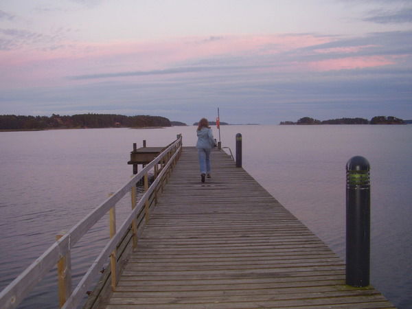 Лена Лютикова