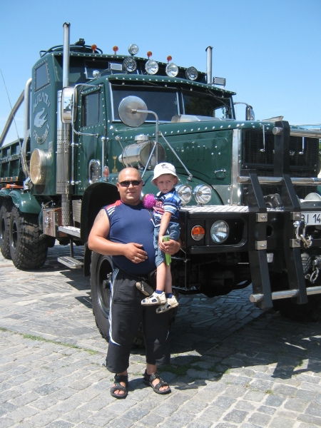 Неизвестно Неизвестно