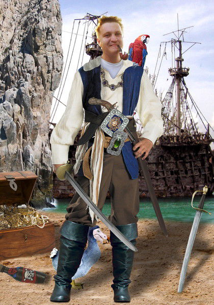 Максим Константинов