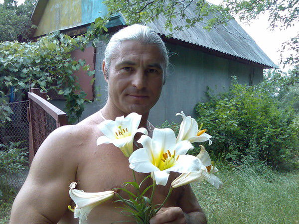 Александр Реут