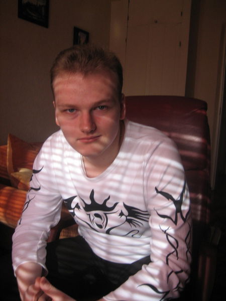 Станислав Угаров