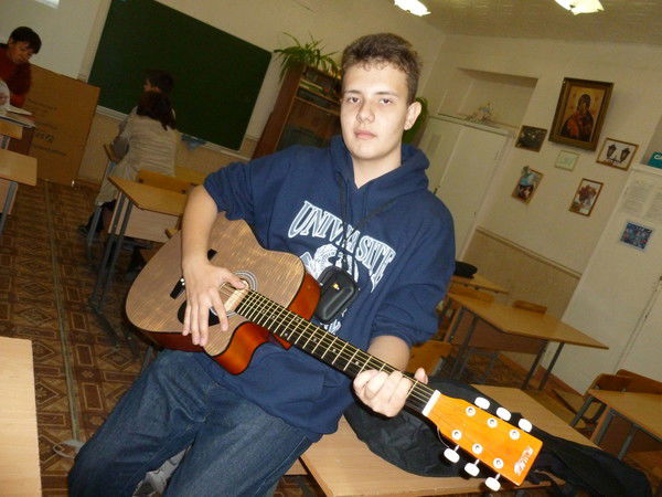 Виктор Москвичев