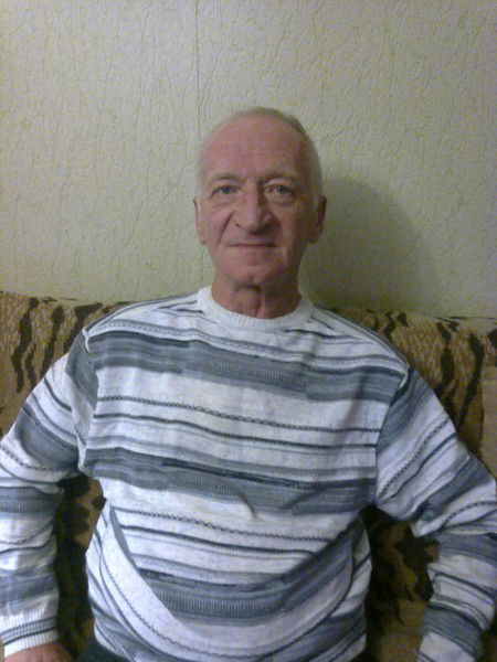 Александр Левин