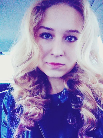 Настя Мирошниченко