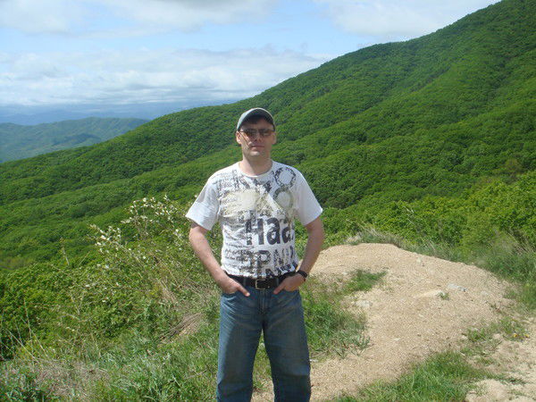 Николай Богатов