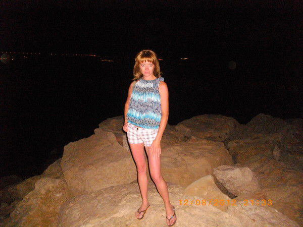 Анютка Анютка