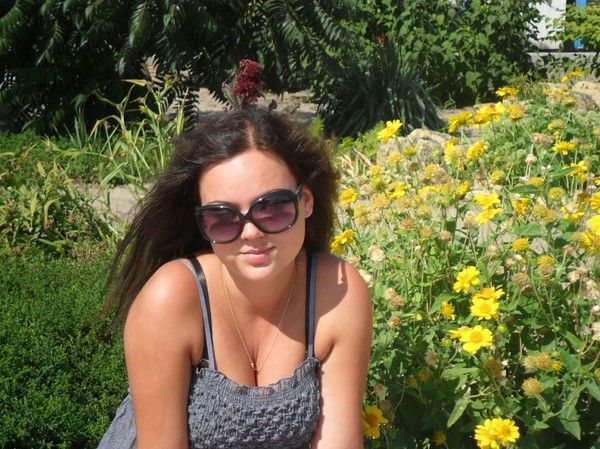 Натали Попова