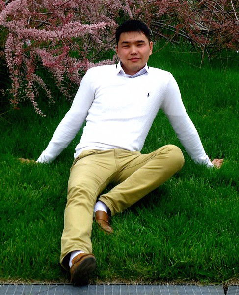 Мади Ихласов