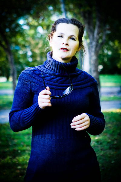 Елена Любимова