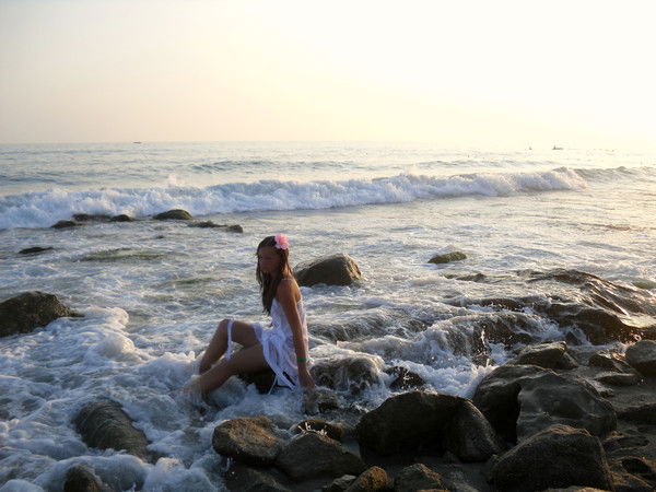 Вика Попова