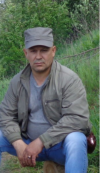 Валентин Тихонов