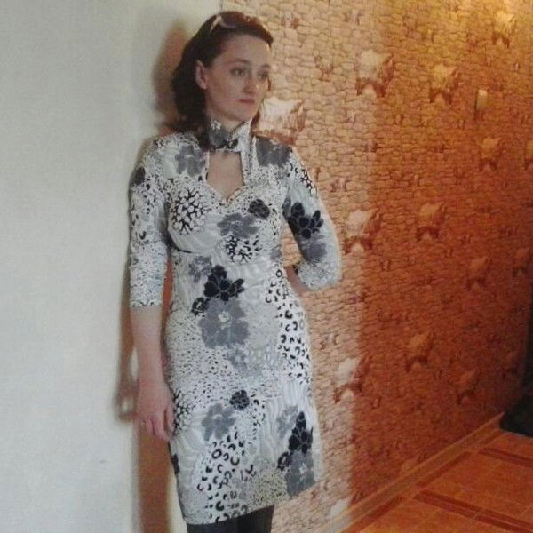 Лена Суханова