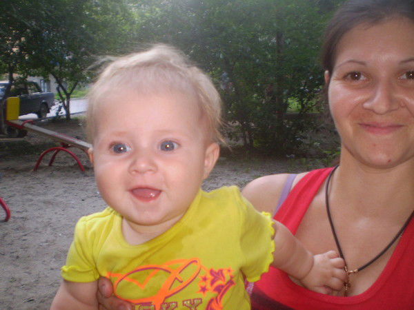 Оленька Демидова