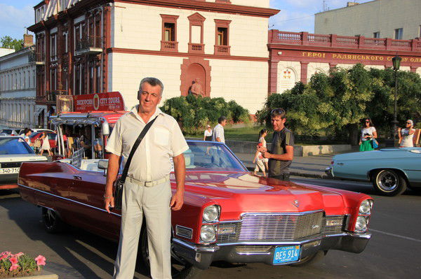 Василий Михайлов