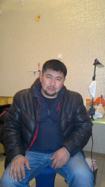 Улан Султанов