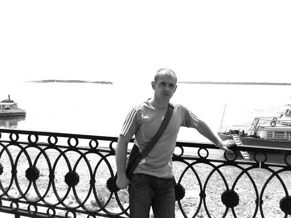 Виктор Наумов