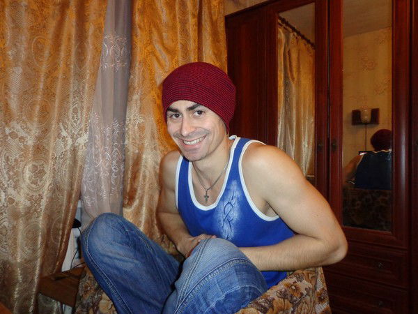 Андрей Макаренков