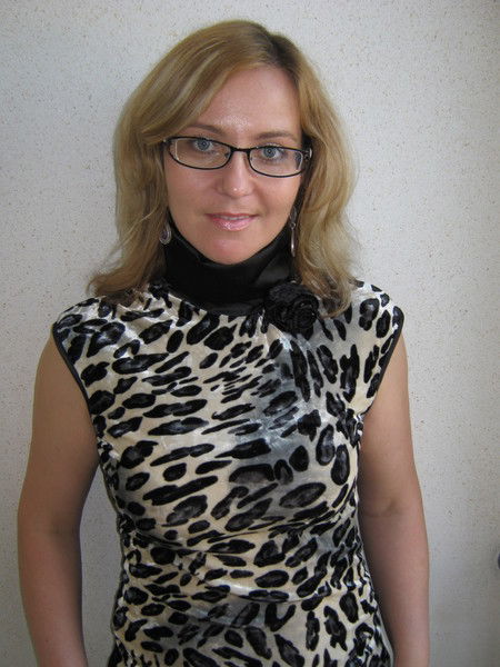 Оля Петрова