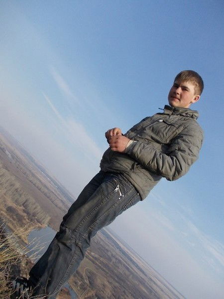 Антон Полежаев