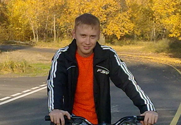 Максим Наумов