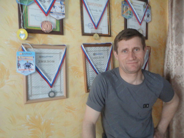 Юра Караваев