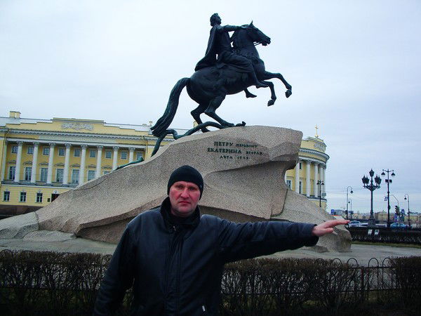 Эдуард Бобровский