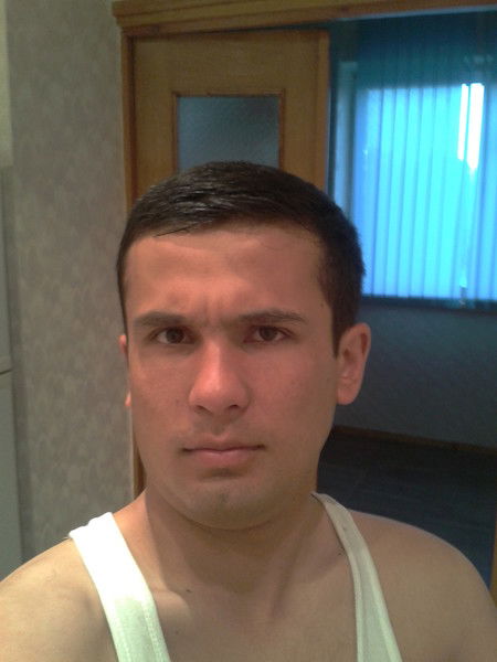 Оybek Холиков