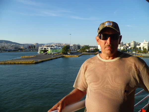 Виктор Николаев