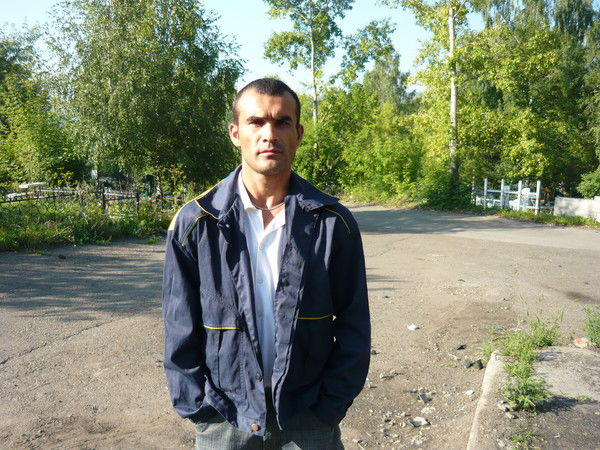 когда поворачиваешь на право какое колесо не крутится