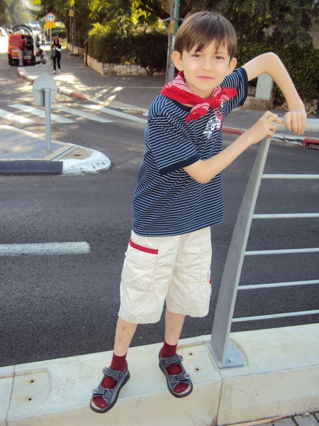 Денис Илларионов