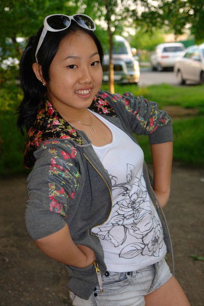 Виктория Тё