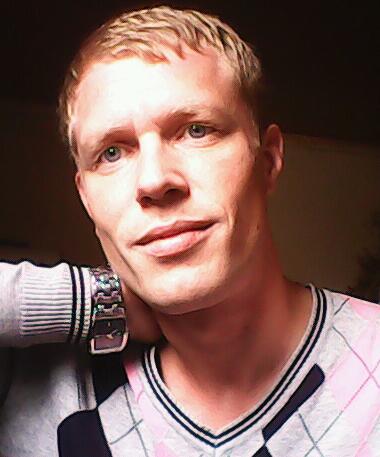 Михаил Новиков