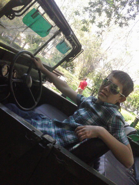 Коля Комков