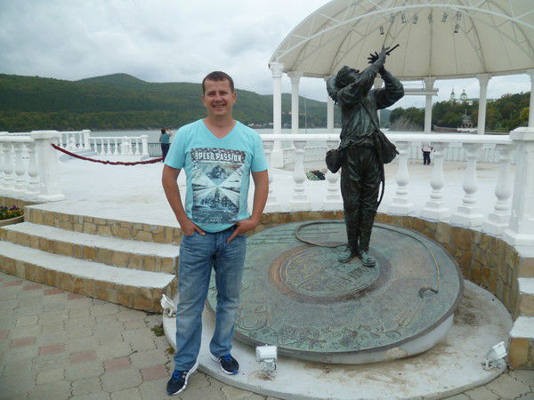 Денис Капица