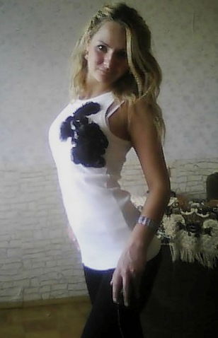 Анна Леонкова