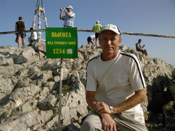 Андрей Капитонов