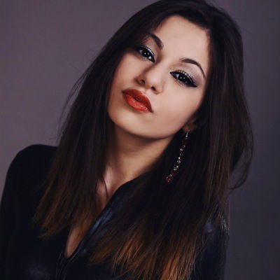 Elya (¯`’•.¸(¯`_Ice_´¯)¸.•’´¯)