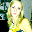 Лена Каменева