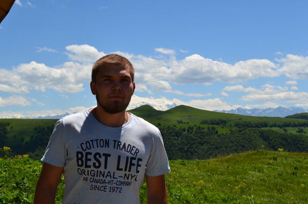 Илья Онезашвили