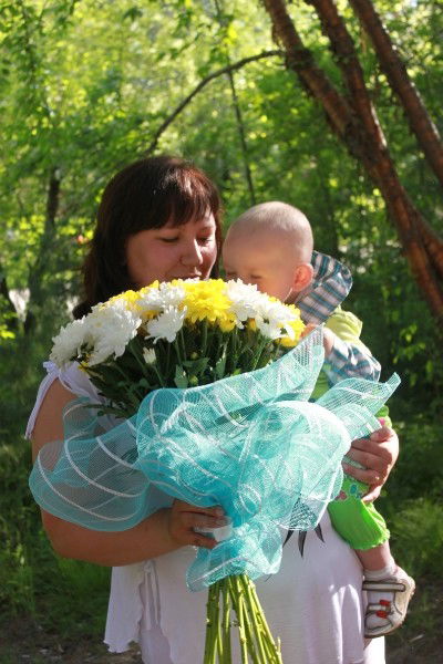 Лена Братикова