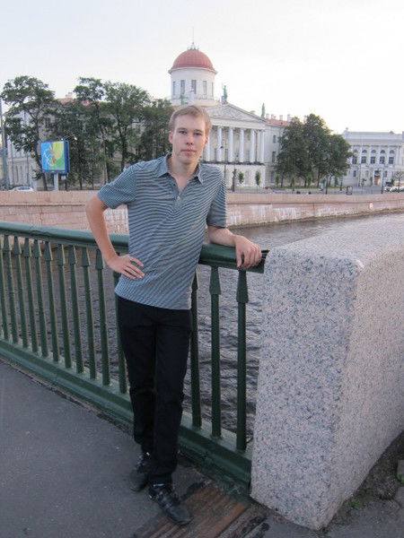 Олег Ерастов