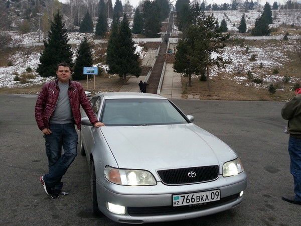 Денис Новиков