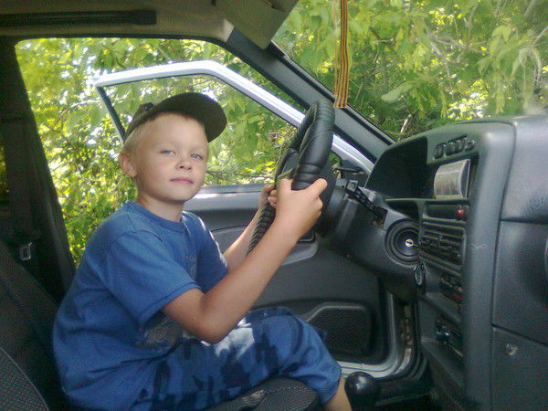 Андрей Лотарев