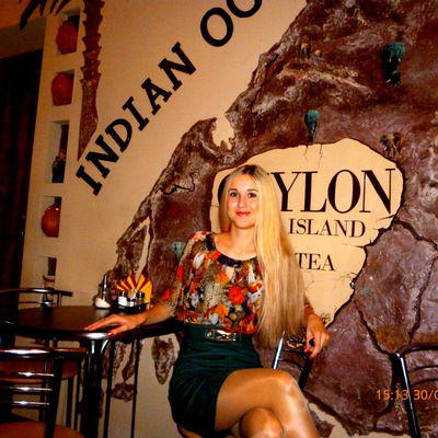 Виктория Попова