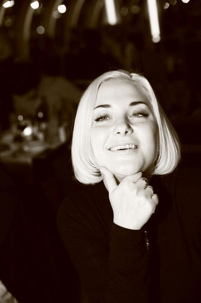 Наташа Есикова